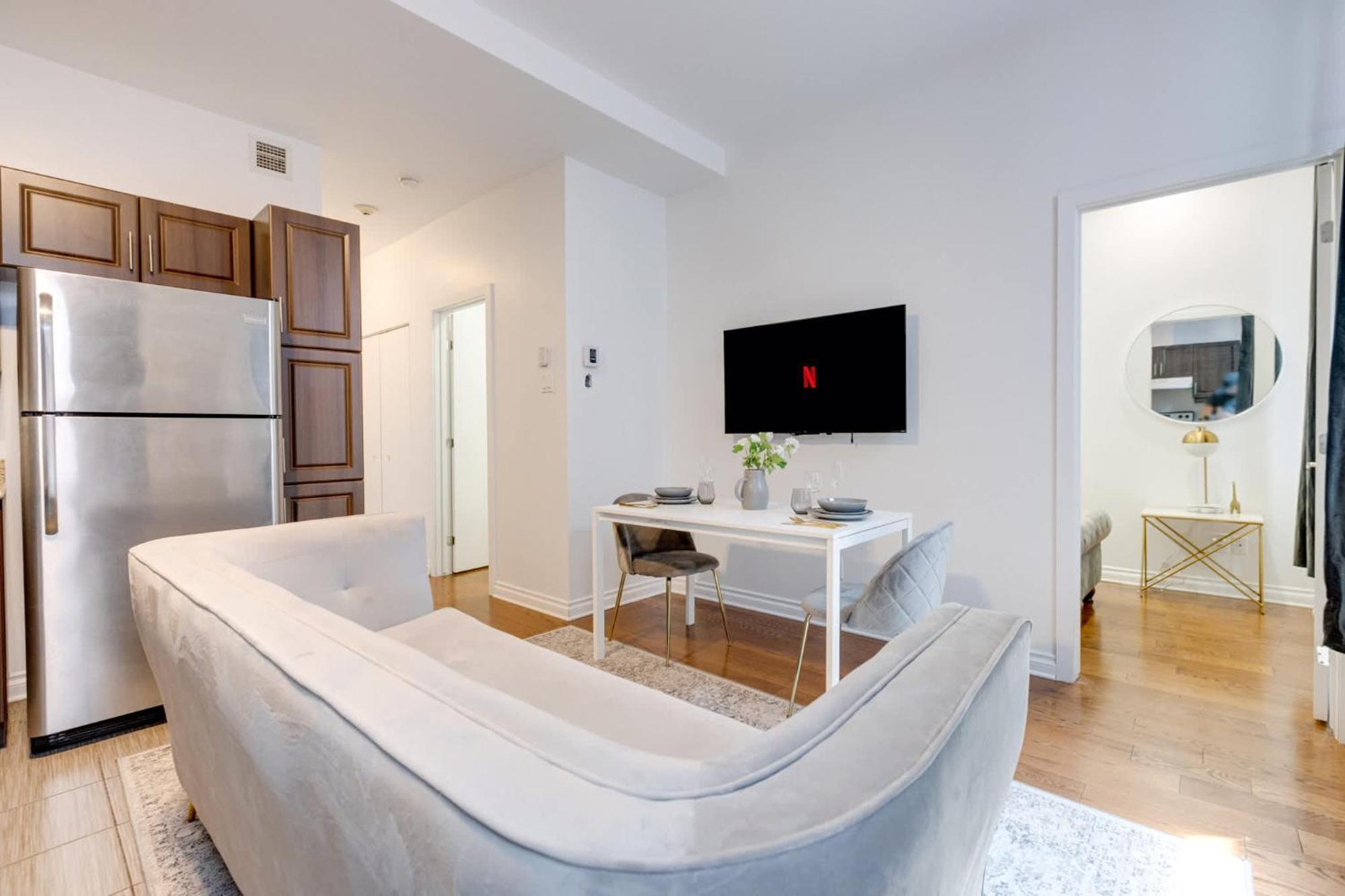 شقة M11 - Stylish & Cozy 2Bdr In Plateau مونتريال المظهر الخارجي الصورة