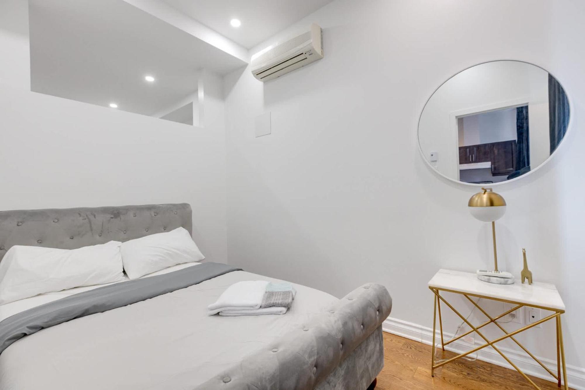 شقة M11 - Stylish & Cozy 2Bdr In Plateau مونتريال المظهر الخارجي الصورة